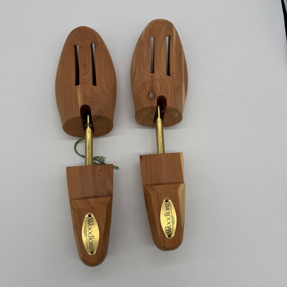 Woodlore Mens Aromatic Cedar Shoe Trees Adjustable Size Medium Brass Hardware